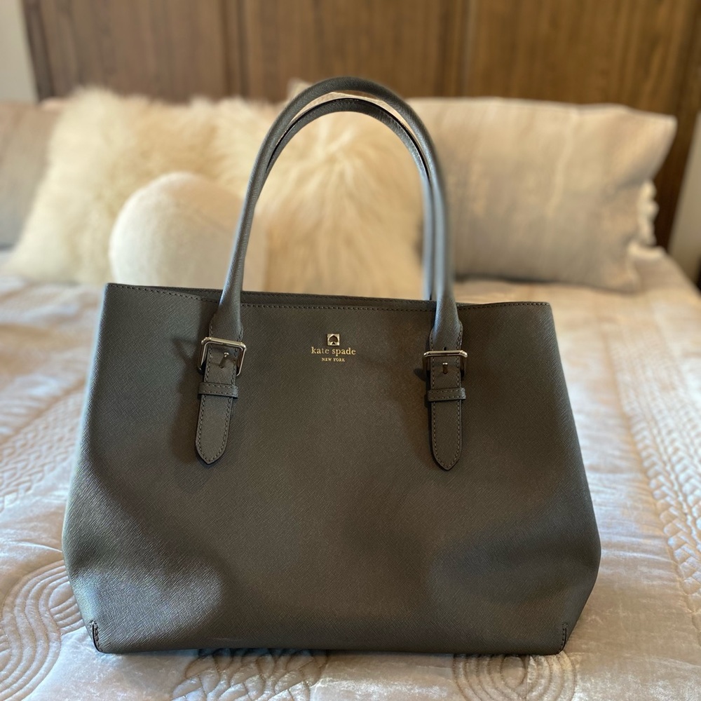 Kate Spade Large ayote *Like New